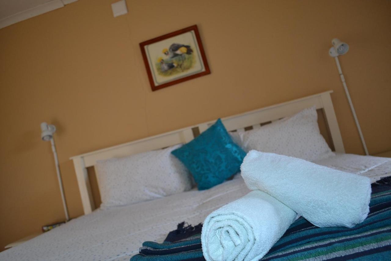 Kamogelo Guest House พีลาเนสเบิร์ก ภายนอก รูปภาพ