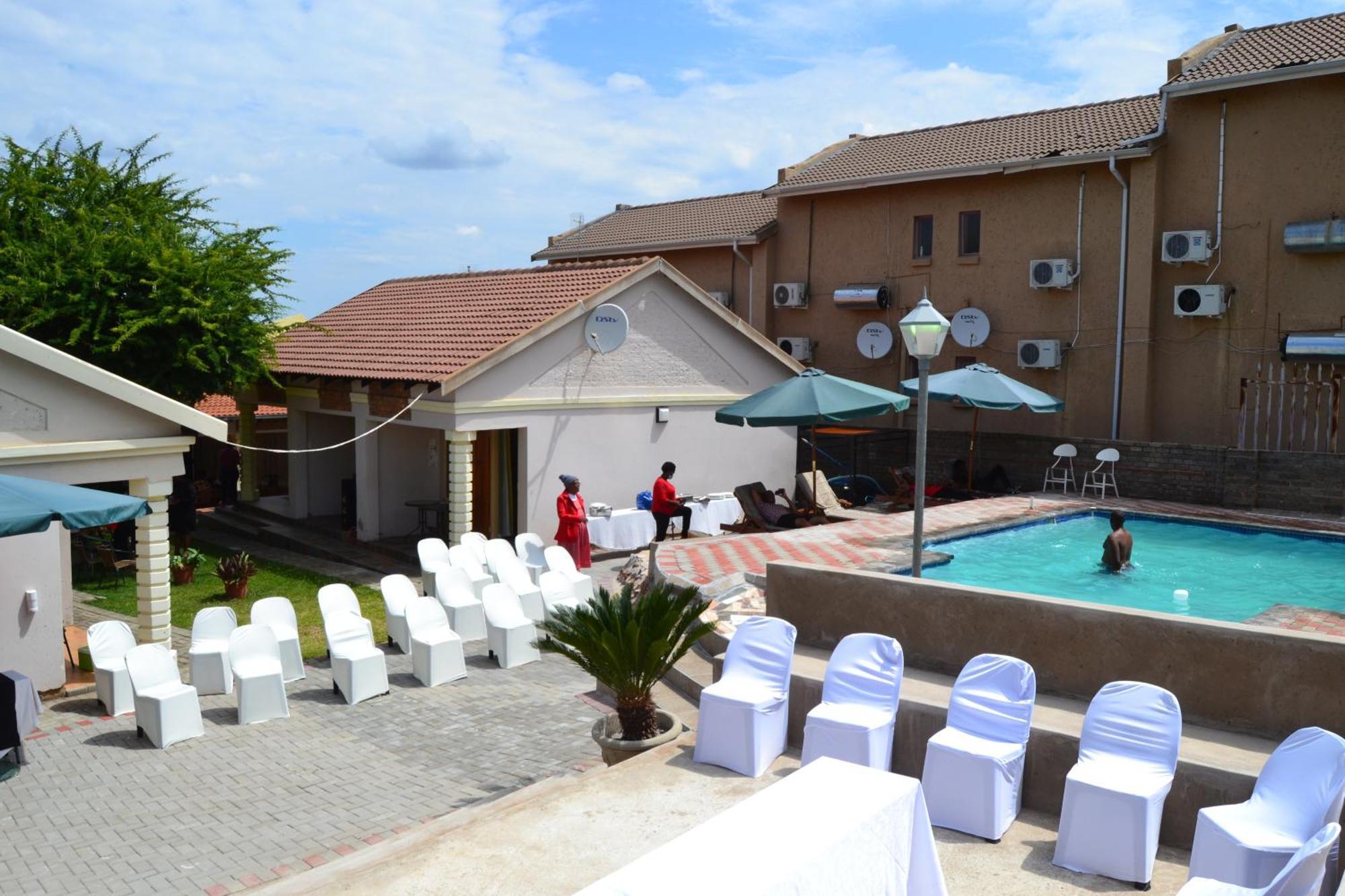 Kamogelo Guest House พีลาเนสเบิร์ก ภายนอก รูปภาพ